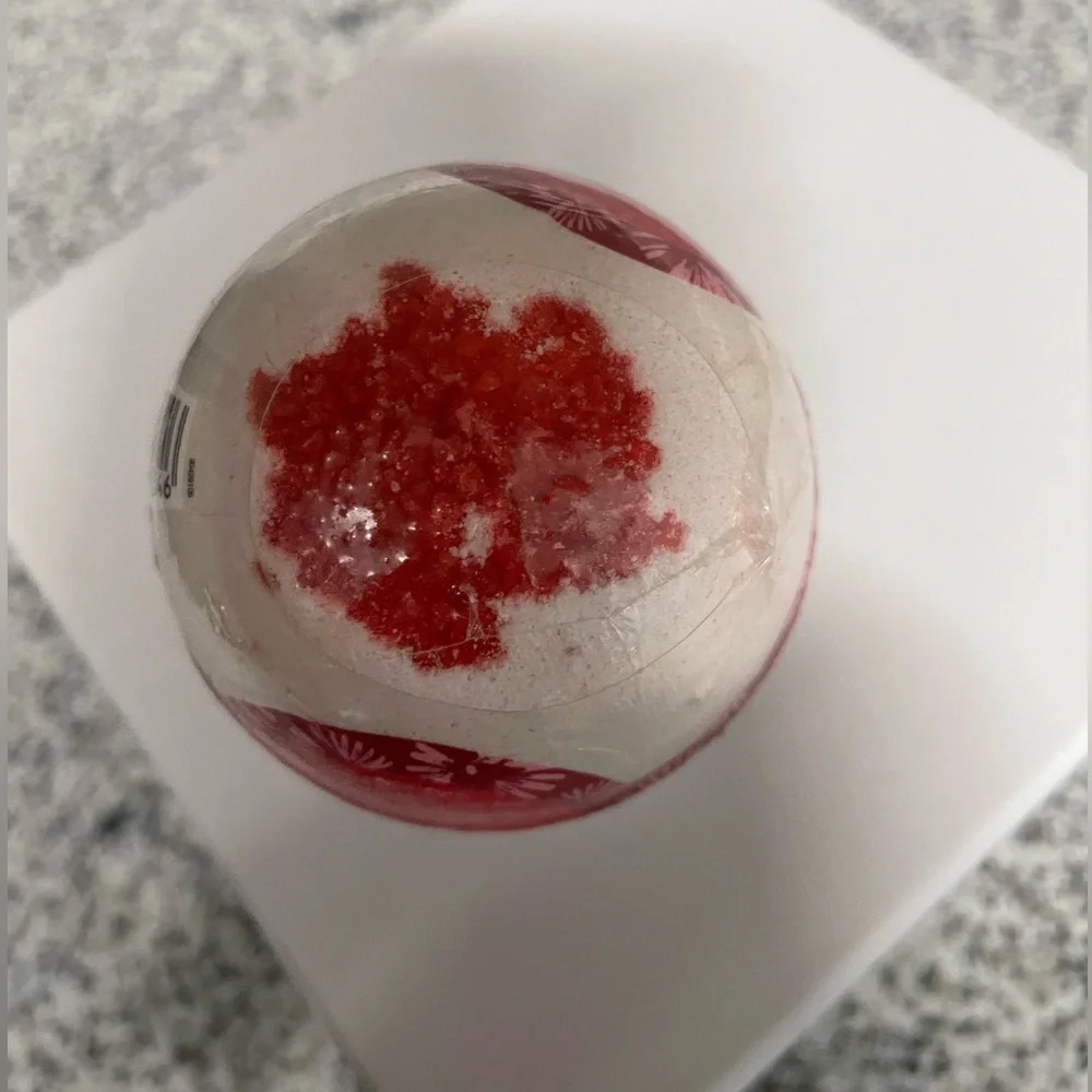 Bath & Body Works Japanese Cherry Blossom “Bath Fizzy” - Picture 4 of 10